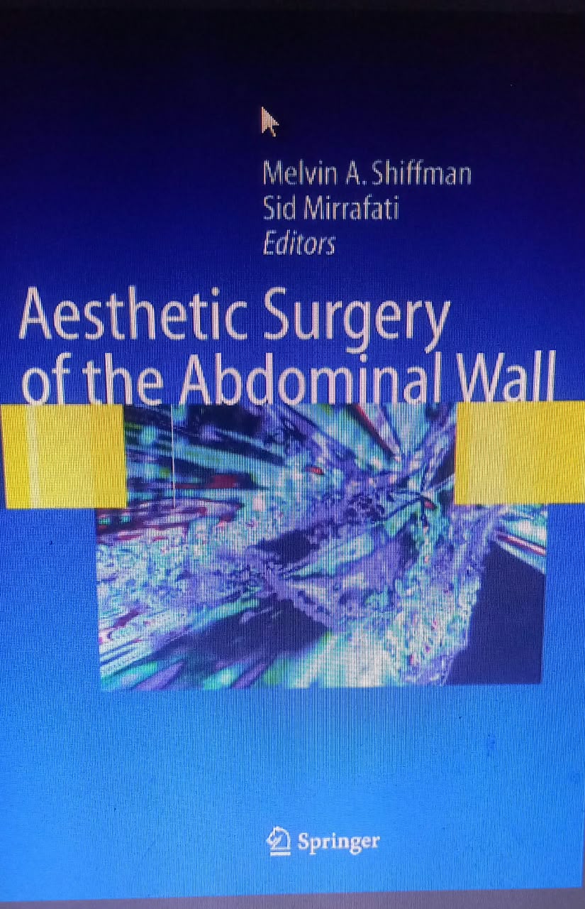 Aesthetic Surgery
of the Abdominal Wall